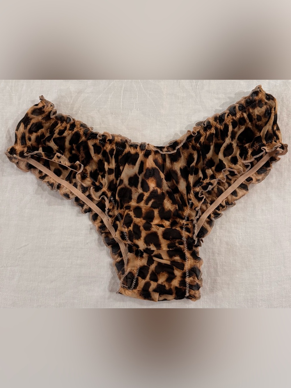 Victoria's Secret NWT Very Sexy Leopard Mesh Ruffle Cheeky Panty M